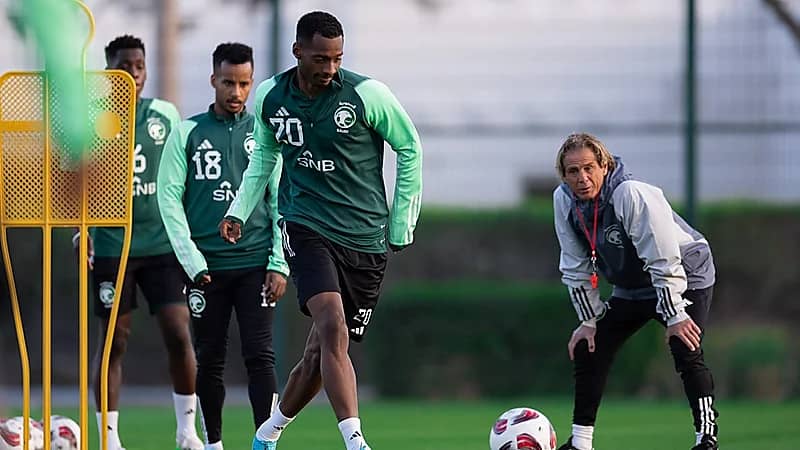 البريك يشارك في معسكر المنتخب استعدادا لمواجهة فلسطين