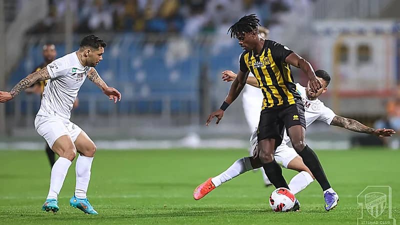 إتمام صفقة تبادلية بين الاتحاد والاتفاق