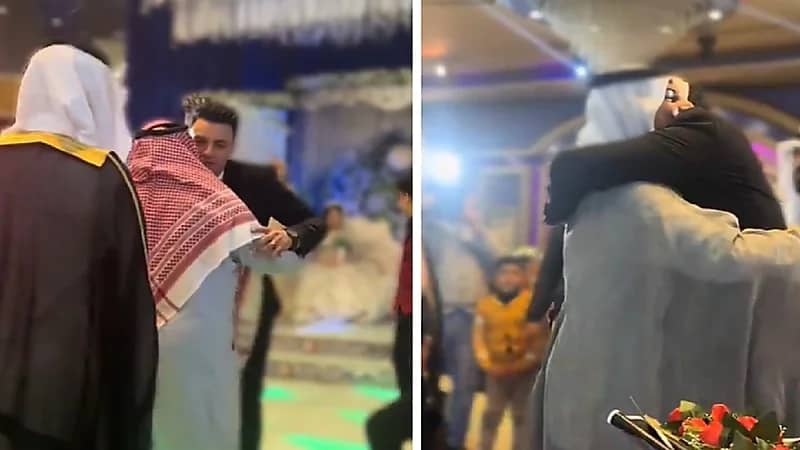 مواطنون يشاركون صديقهم المصري فرحة زفافه .. فيديو
