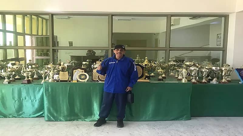 عفيف ينهي عقد علي كميخ بعد 4 أيام من التوقيع معه