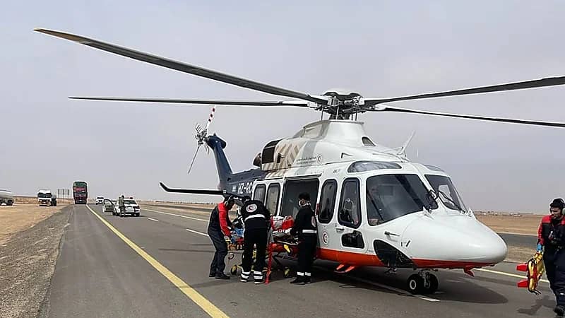 الإسعاف الجوي ينقل مصابًا تعرض لحادث في الجوف