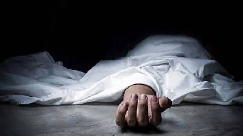 أب تحرش ببناته فقتلوه وهو نائم