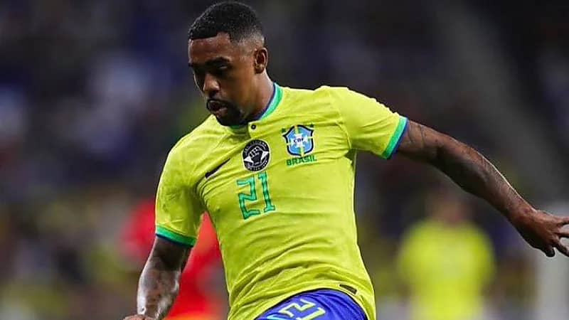 أول تعليق من والدة مالكوم بعد استبعاد نجلها من قائمة البرازيل