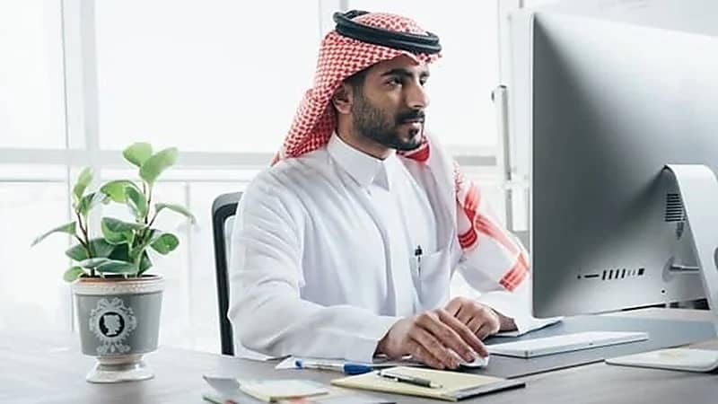 مزايا يحصل عليها الموظف مع تطبيق قرار تعديل تنظيم العمل المرن .. فيديو