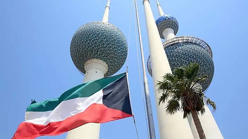 وزير الكهرباء الكويتي الأسبق: عوائل تسافر وتخلّي التكييف شغّال علشان الأثاث يبقى بارد