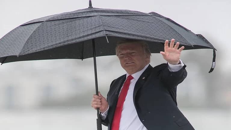 ترامب يروج لحملته الانتخابية  بإكرامية بـ500 دولار .. فيديو