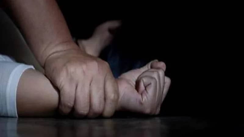 "إحداهن حملت منه" .. 3 فتيات يتعرضن للاغتصاب من قبل زوج والدتهن بالعراق .. فيديو