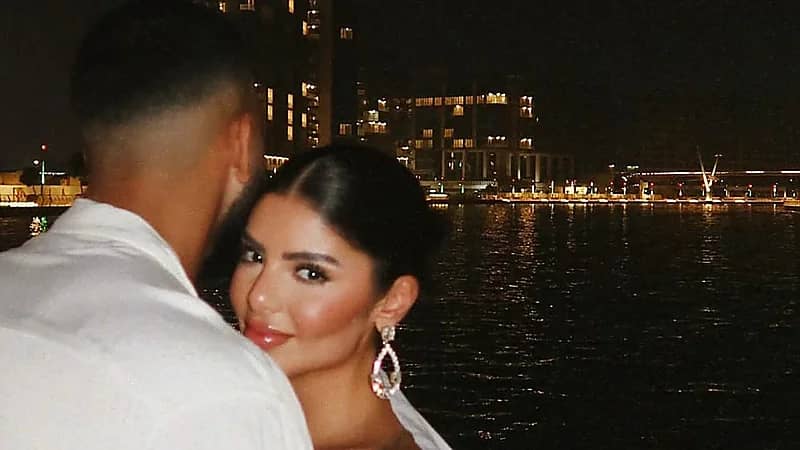 مذيعة mbc3 تُعلن عقد قرانها  ..  صور