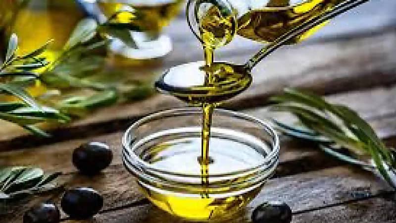 الخضيري : تناول زيت الزيتون يومياً يقلل من الخرف بنسبة 28%