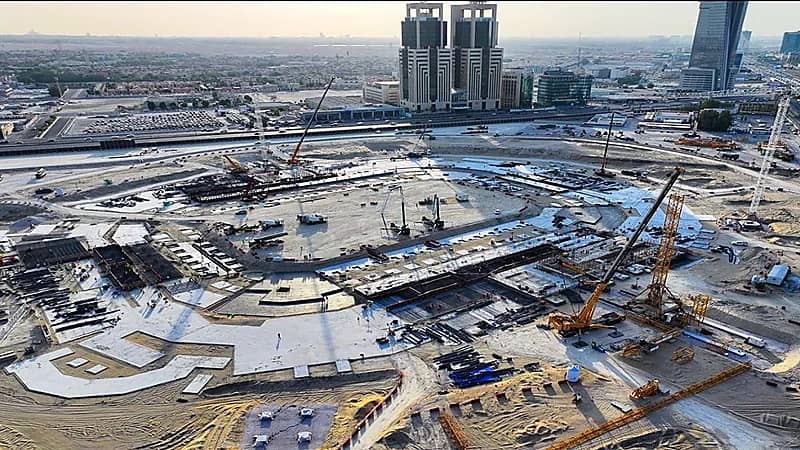 الجدار الخارجي بداية ملامح استاد أرامكو.. فيديو