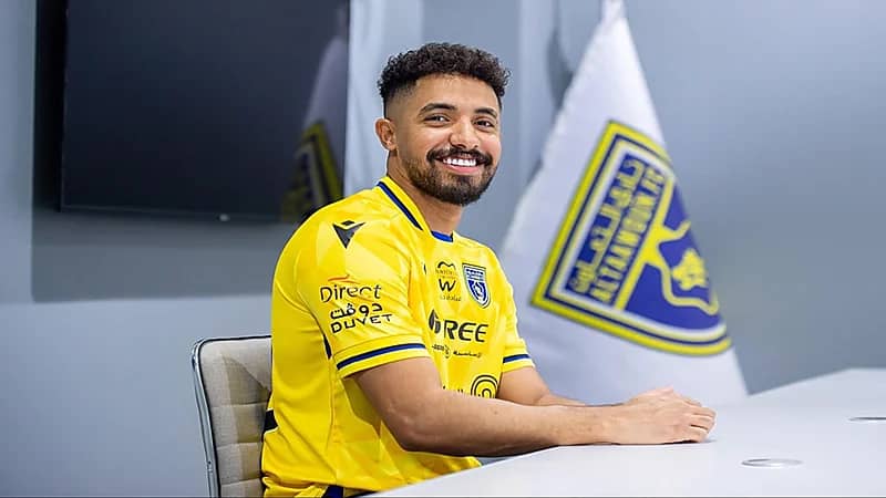 التعاون يوقع مع اللاعب هتان باهبري