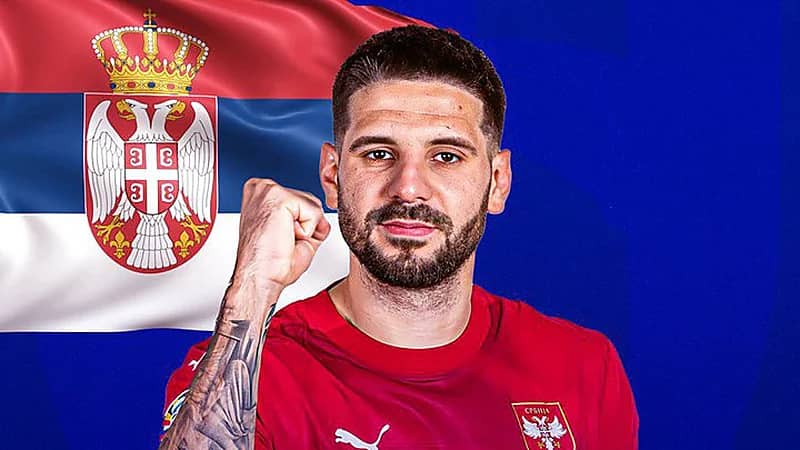 مدرب منتخب صربيا يستدعي ميتروفيتش