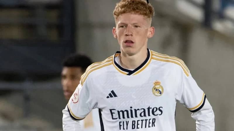 اصابة "تميمة حظ" مدرب ريال مدريد