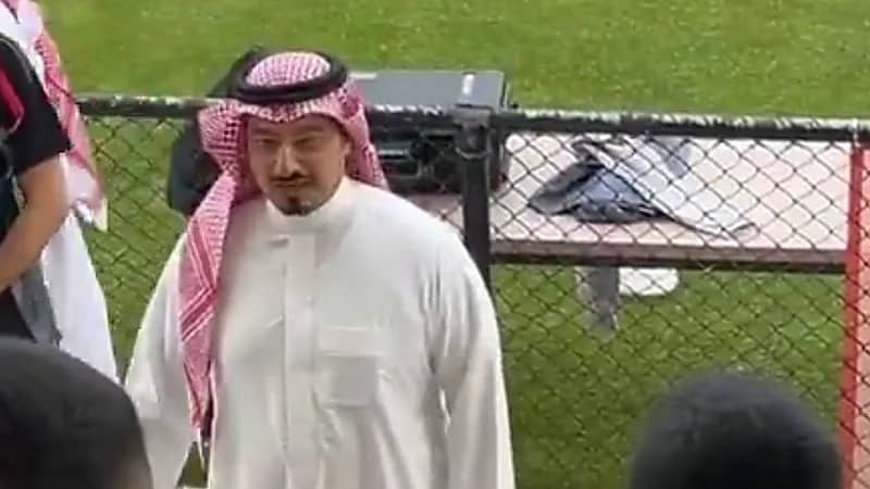 المسحل يتحدث مع مشجعي "الاخضر" بأستراليا .. فيديو