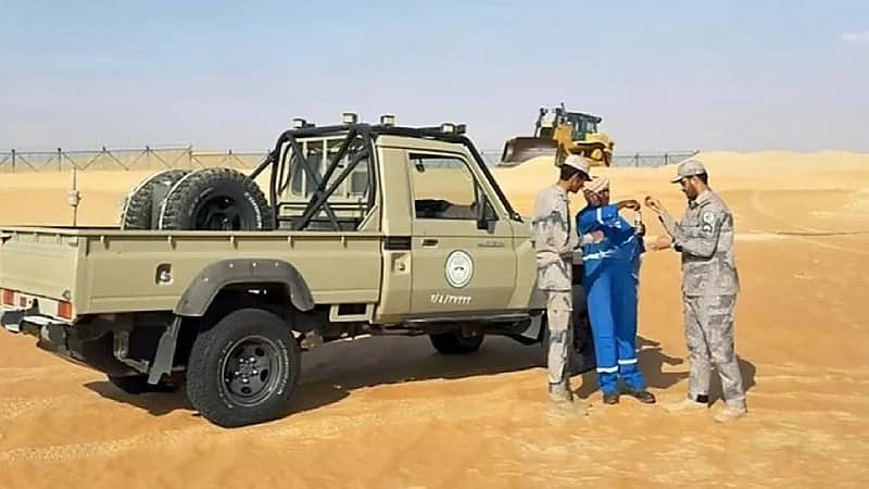 إنقاذ وافداً تعرض  لحالة إجهاد في موقع صحراوي بالبطحاء