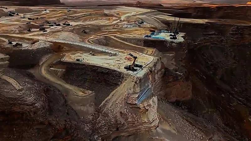 انطلاق الأعمال في مشروع استاد الأمير محمد بن سلمان..فيديو