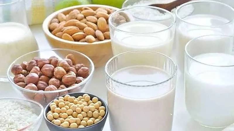 طبيبة: الحليب لا يسبب الاكتئاب وله أسباب عديدة.. فيديو
