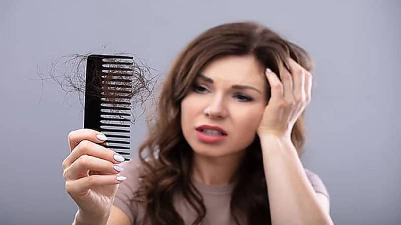 أكثر 3 أشياء مفيدة لعلاج تساقط الشعر.. فيديو