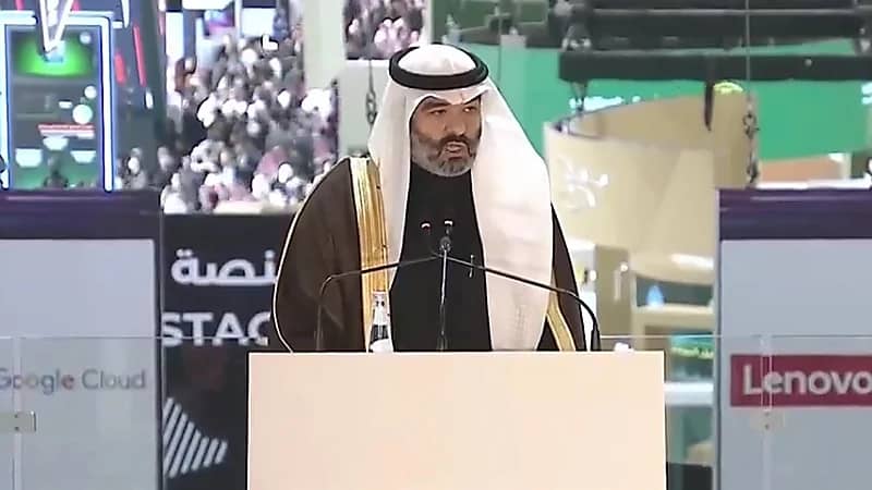 السواحه: رئيس مايكروسوفت أكد لولي العهد أن استثمارات المملكة بالمكان الصحيح ..فيديو