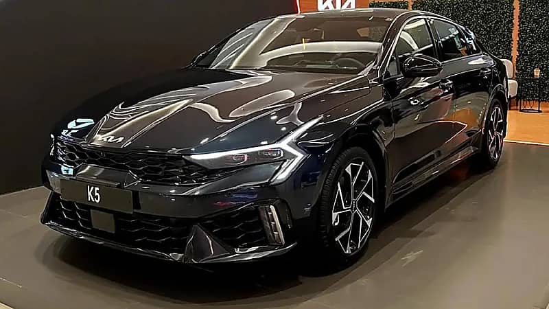 مواصفات وسعر سيارة كيا K5 - 2025 الجديدة .. فيديو