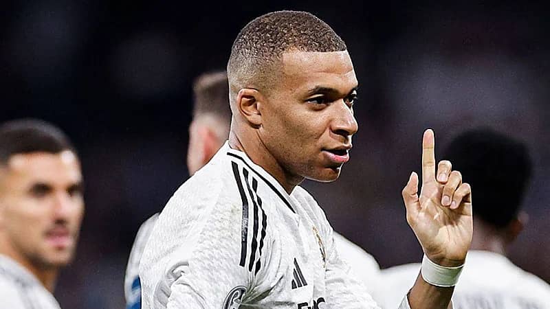 القيمة السوقية لأفضل 100 لاعب عالمي