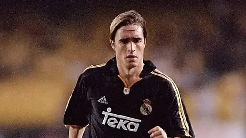 وفــاة لاعب ريال مدريد السابق خافيير دورادو