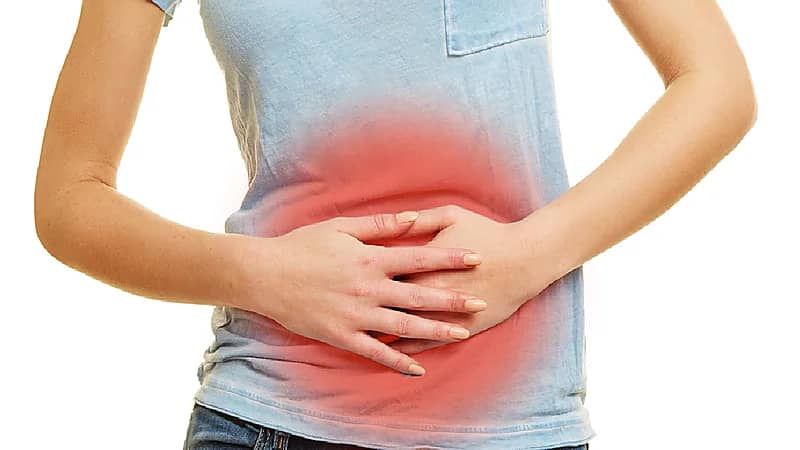 طبيب: بعض مرضى الكبد قد تتفاقم حالتهم عند الامتناع عن الطعام لفترات طويلة.. فيديو