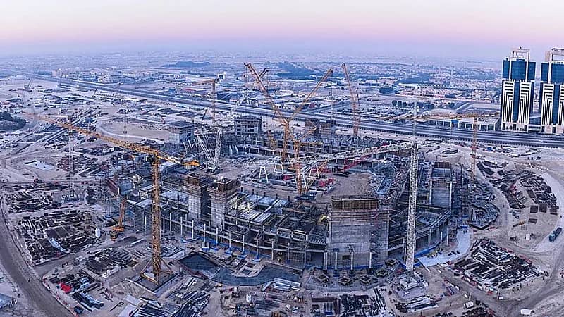 لقطات جوية تكشف تقدم الأعمال الإنشائية في استاد أرامكو .. صور