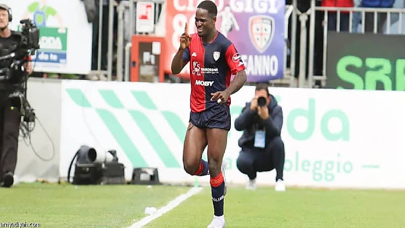 كالياري يهزم مونزا بثلاثية في الدوري الإيطالي