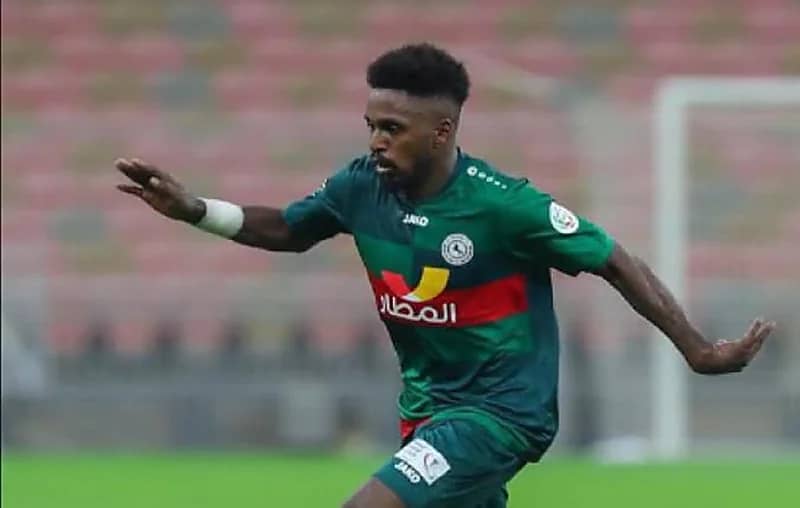 هوساوي يقترب من العودة لتدريبات ضمك قبل مواجهة الخلود