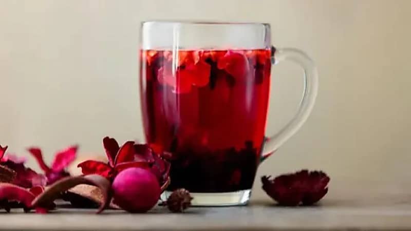 الخضيري يوضح الفرق بين الكركديه الحار والبارد لمرضي الضغط .. فيديو