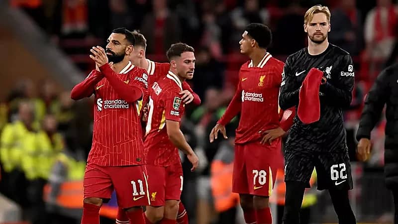 ثلاثي هجوم ليفربول على أبواب الرحيل بعد تجديد عقد صلاح