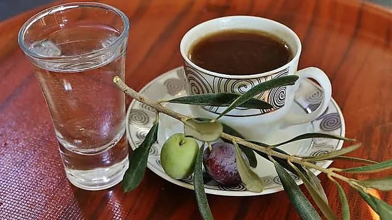 قهوة بزيت الزيتون: تجربة لذيذة تعزز قلبك ومزاجك