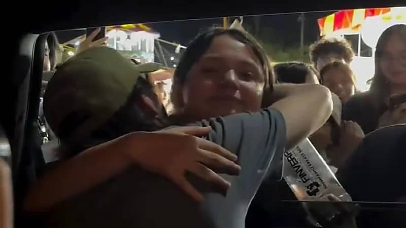 انهيار المعجبات بعد رؤية مشعل تمر في المكسيك .. فيديو