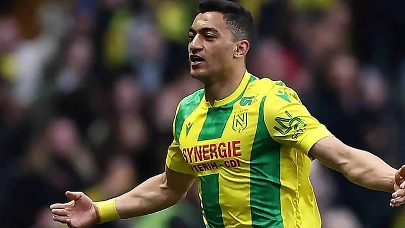 مصطفى محمد يكشف سبب غيابه