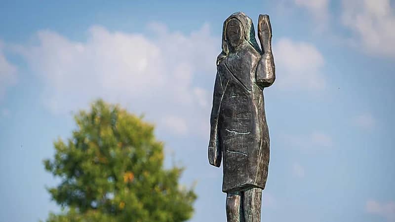 سرقة تمثال ميلانيا ترامب من مسقط رأسها في سلوفينيا