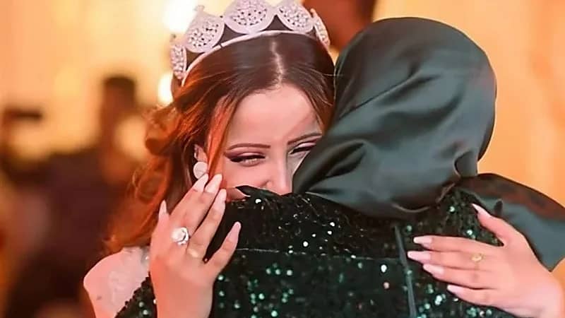 تأييد إعدام قاتلة أمها بمساعدة صديقها