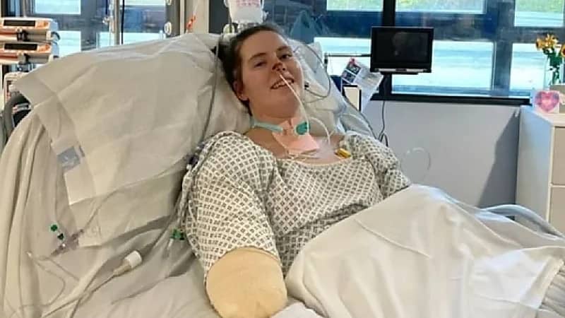 بتر أطراف طالبة بعد شكوى من أعراض تشبه الإنفلونزا