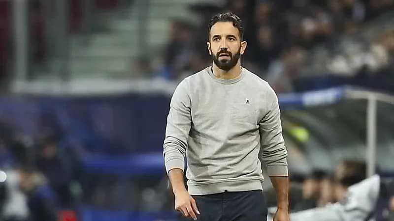 أموريم يكشف موقفه من رحيل برونو إلى الهلال