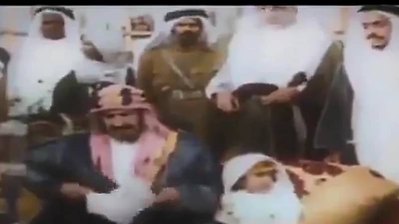 مقطع نادر لكلمة ⁧‫الملك عبدالعزيز‬⁩ في موسم ⁧‫الحج‬⁩ قبل ٨٨ سنة تقريباً.. فيديو