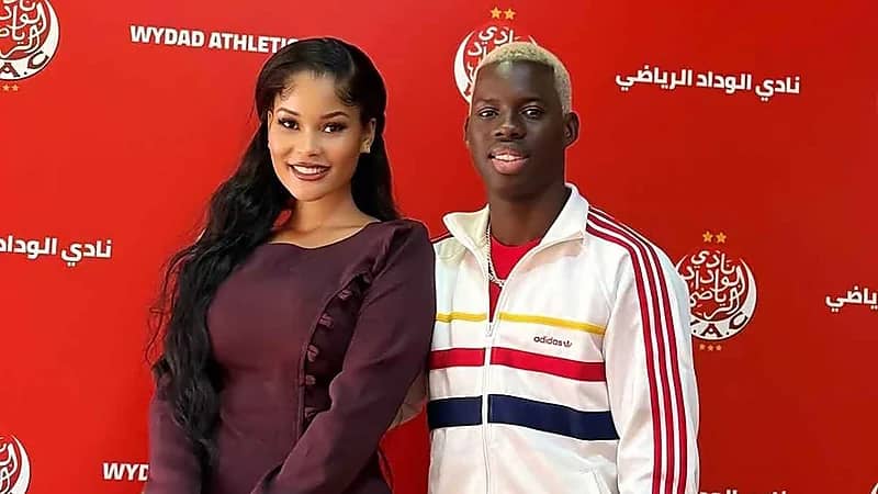 جدل حول زوجة عزيز كي بعد تجاوز عدد متابعيها حاجز الـ12 مليون