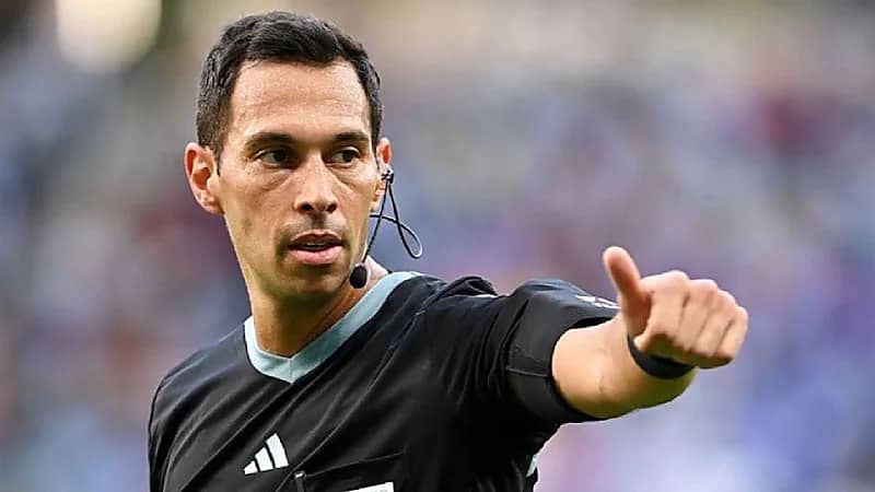 حكم أرجنتيني لمباراة الهلال وريال مدريد