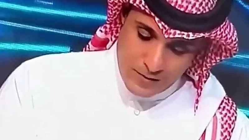 عماد السالمي يثير التفاعل بكتابته المميزة .. فيديو