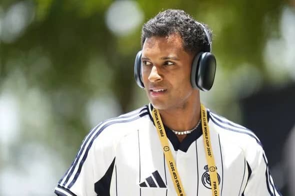 نيوم يستهدف ضم نجم ريال مدريد