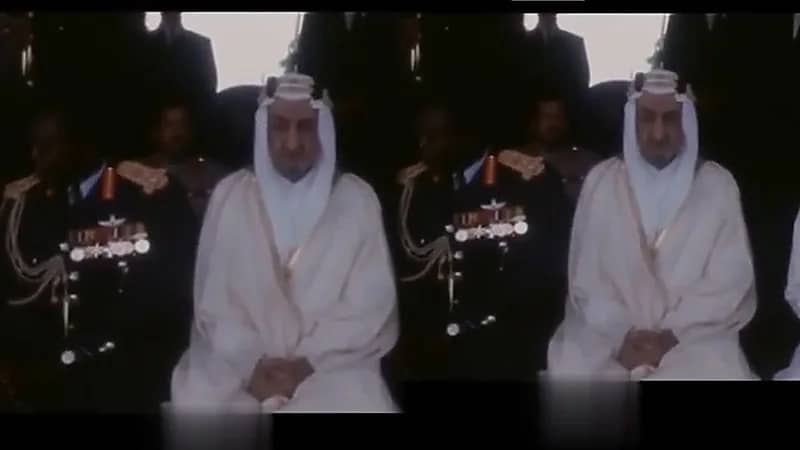 مقطع نادر للملك فيصل خلال زيارته أوغندا