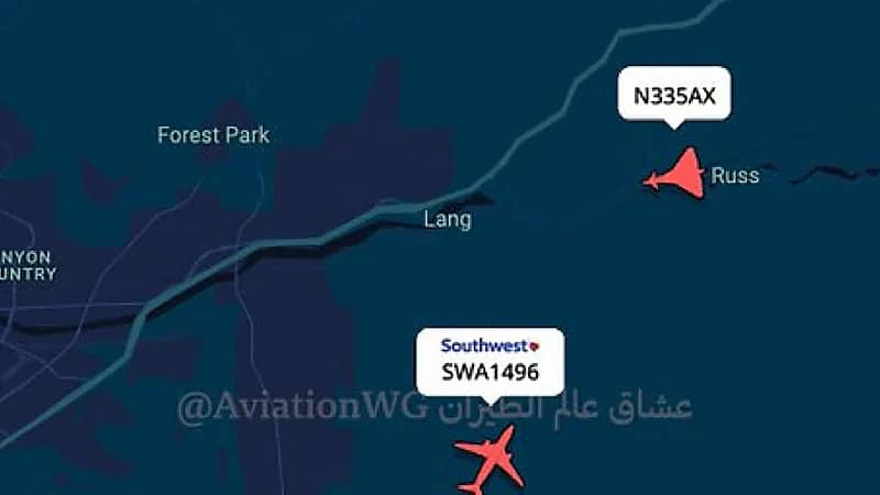 إصابات بسبب محاولة طيار لتفادي التصادم بطائرة أخرى..فيديو