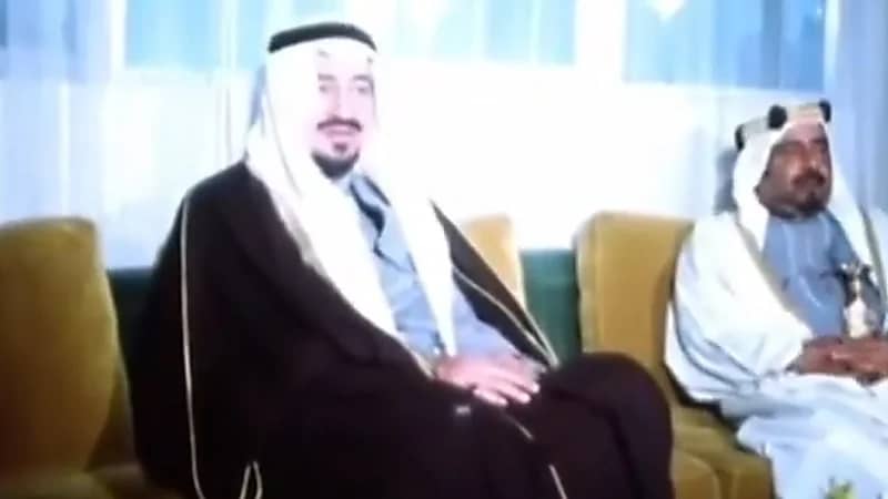 لقطات نادرة لزيارة الملك خالد إلى البحرين قبل 49 عامًا .. فيديو