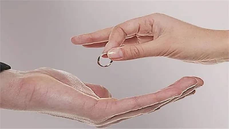 فتاة تطلب الخلع لحب زوجها صور الفنانات