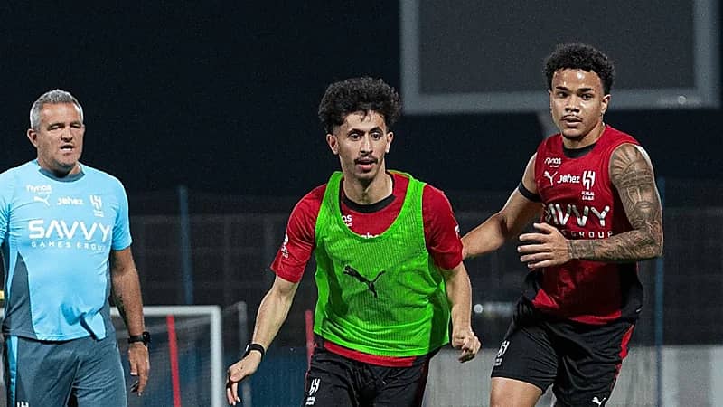 الهلال يؤجل حسم ملف المدير الرياضي