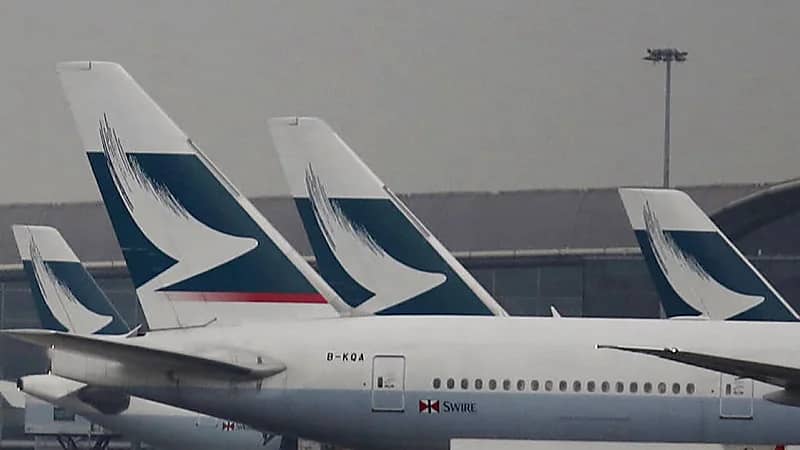 مطار هونغ كونغ الدولي يعلّق رحلاته مع اقتراب الإعصار "راجاسا"